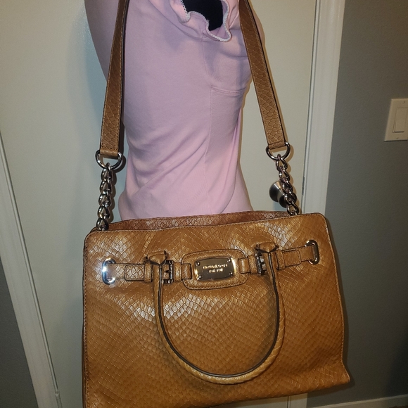 Michael Kors Hamilton bag with Matching Wallet. - Picture 6 of 12